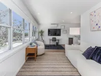 Relax on Marine Parade 2 BDR Apartment - 3-Star