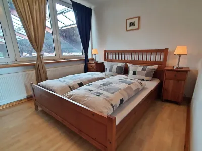 Sund Hotel dekat Museum Oll Reef Hus J. u. G. Tjaden