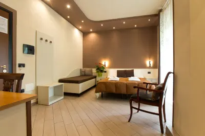 Affittacamere Serena Hotel dekat Oratorio Casa del Giovane