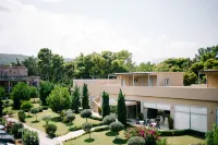 Sikyon Coast Hotel and Resort - Balkoner