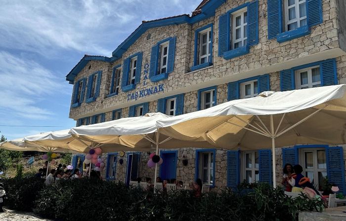 Onal Tas Konak