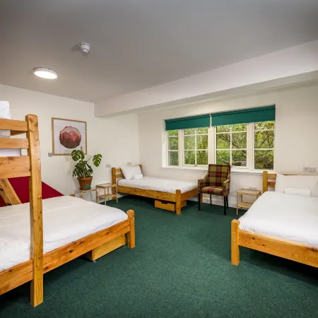Loch Ness Bunk Inn