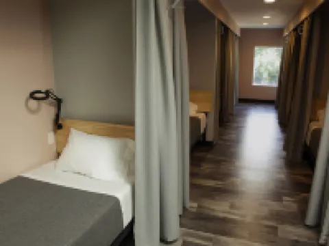 Stay Classy Hotels near Santa Fe Depot