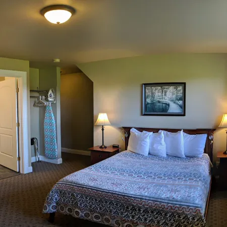 The Meadowlark Inn