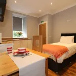 Signature - Linden Cottage Room 2