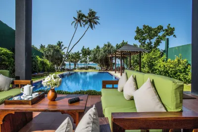 South Point Ocean - Whole Villa 8 Bedroom (Sleep 16) Hotel di Koggala