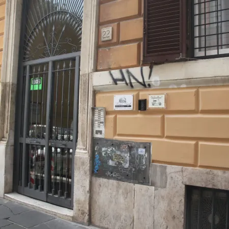 Roma Vespahouse Отели рядом с достопримечательностью «Ворота Пия»