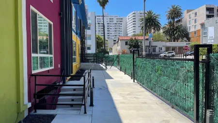 Quintessence ApartHotel Отели рядом с достопримечательностью «Уотеруорлд»