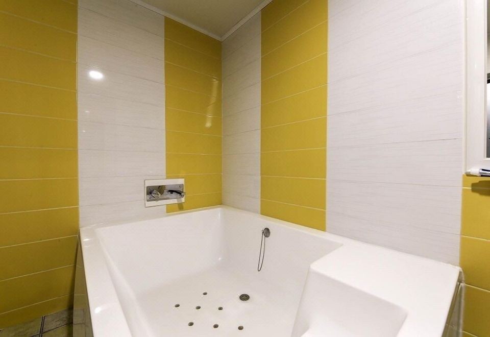 5. 아모르호텔..