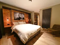 계곡 전망과 수영장이 있는 듀르뷔의 럭셔리 홈