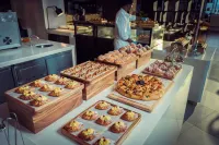 Cinnamon Life at City of Dreams - breakfast