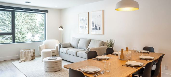 Q's Hideaway Hotels in Revelstoke