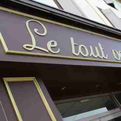 Hôtel Le Tout Va Bien Hotel Exterior