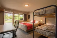 Te Anau Top 10 Holiday Park and Motels