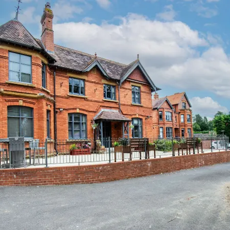 Eton House - Self Check-in, Ensuite Rooms & Self-Catering Studios