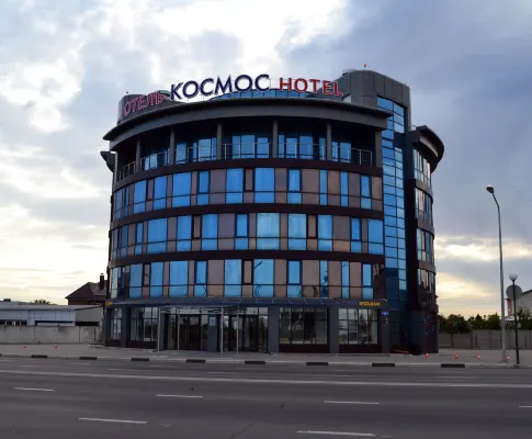 Отель «Космос»