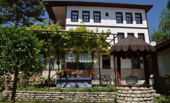 Dibekönü Konak