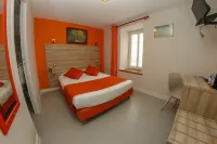 Hotel du Cheval Blanc Hotels in Carantec