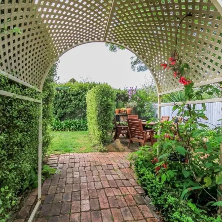 Ambrosia Holiday Home