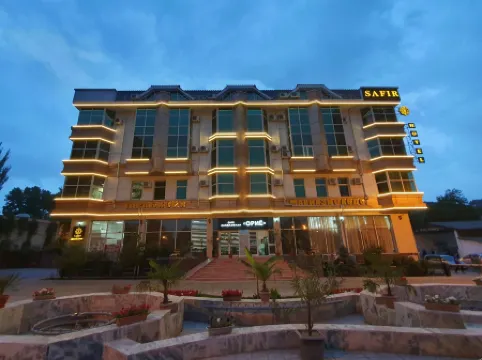 Отель Safir