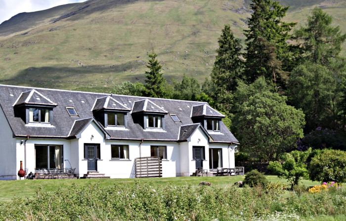 Stob Binnein Cottage