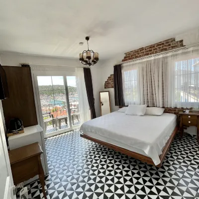 Villa Veria Hotels near Cesme Otobus Terminali