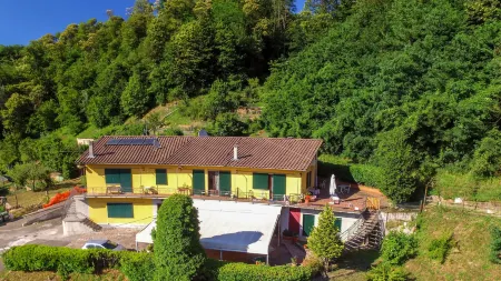 Residence la Mezzaluna Отели в г. Барга