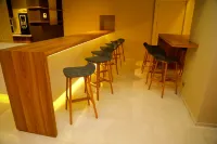 Park Mall Hotel & Conference Center - bar