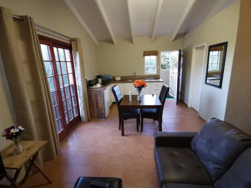 Paulshof Sandton Apartments - Hluhluwe Road Complex - Pet friendly