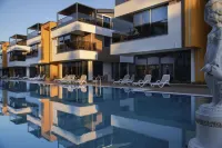 Elysium Green Suites - Beach