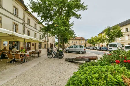 Logis Hôtel le Commerce