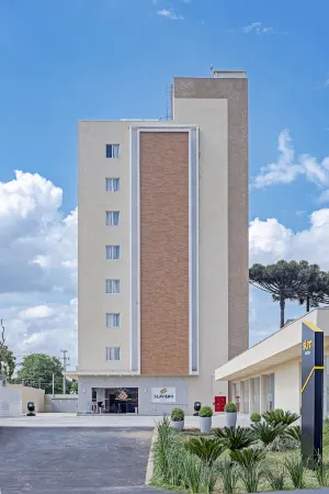 Slim Curitiba João Bettega Отели в г. Куритиба