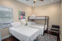 Fabulous Newly Renovated 2Br1Ba Near Downtown - Condos