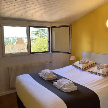 Hôtel du Château Hotels near Jardins de l'Europe