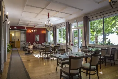 Hotel les Mésanges Отели в г. Виллар-Рекюла