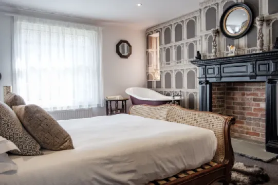 The Bull Hotel Hotels in 