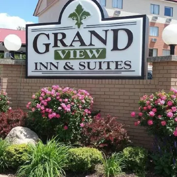 Grand View Inn & Suites