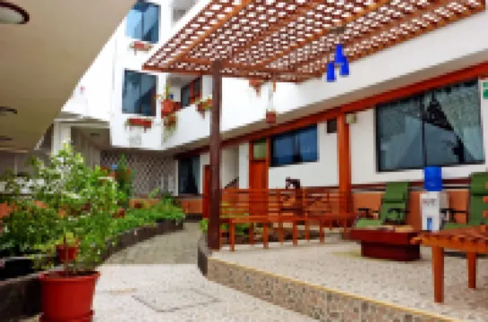 太平洋微風飯店 阿約拉港附近的飯店