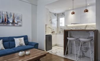 Cozy and Bright Apartment in Kolonaki