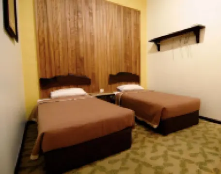 Kuching Waterfront Lodge