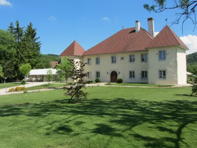 Le Relais des Deux Tours Hotels in Baume-les-Dames