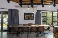 Cayley Mountain Resort Hotels in Gaints Castle Game Reserve