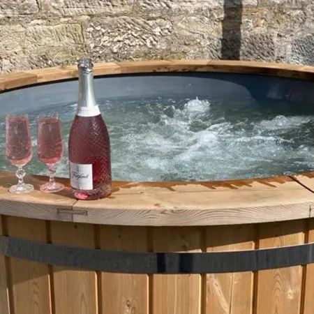 2-Bed Barn Hot Tub & Pet Friendly Near Muirkirk