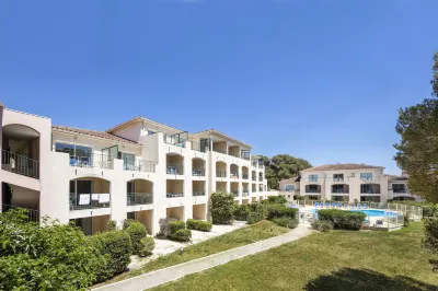 Garden & City Six-Fours-Les-Plages Hotel in zona Mas des Romarins