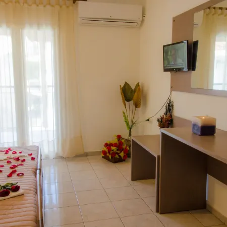 Polykratis Rooms