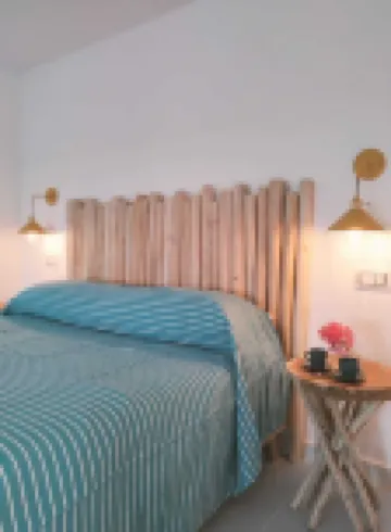 Aura ExclusiveHoliday brand new beachfront studio apartment 10 m from the beach