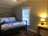 Historic Beaufort, South Carolina Near Hilton Head, SC, New Renovation, Sleeps 8