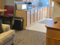 The Covered Porch Hideaway - Lakeside Tiny House Rental - Sleeps 4 Hotels in Rock County