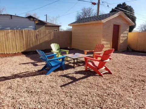 Worley Cheerful Denver Home-whole house, 4 bedrooms, 2bath Hotels in Adams County