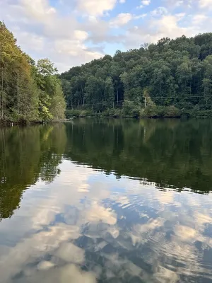 Cabin on the Lake!  Just Minutes from Daniel Boone National Forest.